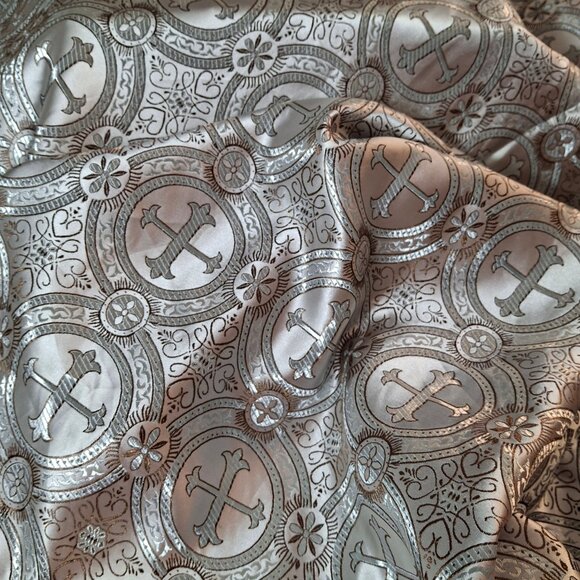 Fabric - Satin Brocade Silver Metallic Lustrous Gothic Print Fabric 3yd x 46in - Picture 12 of 16
